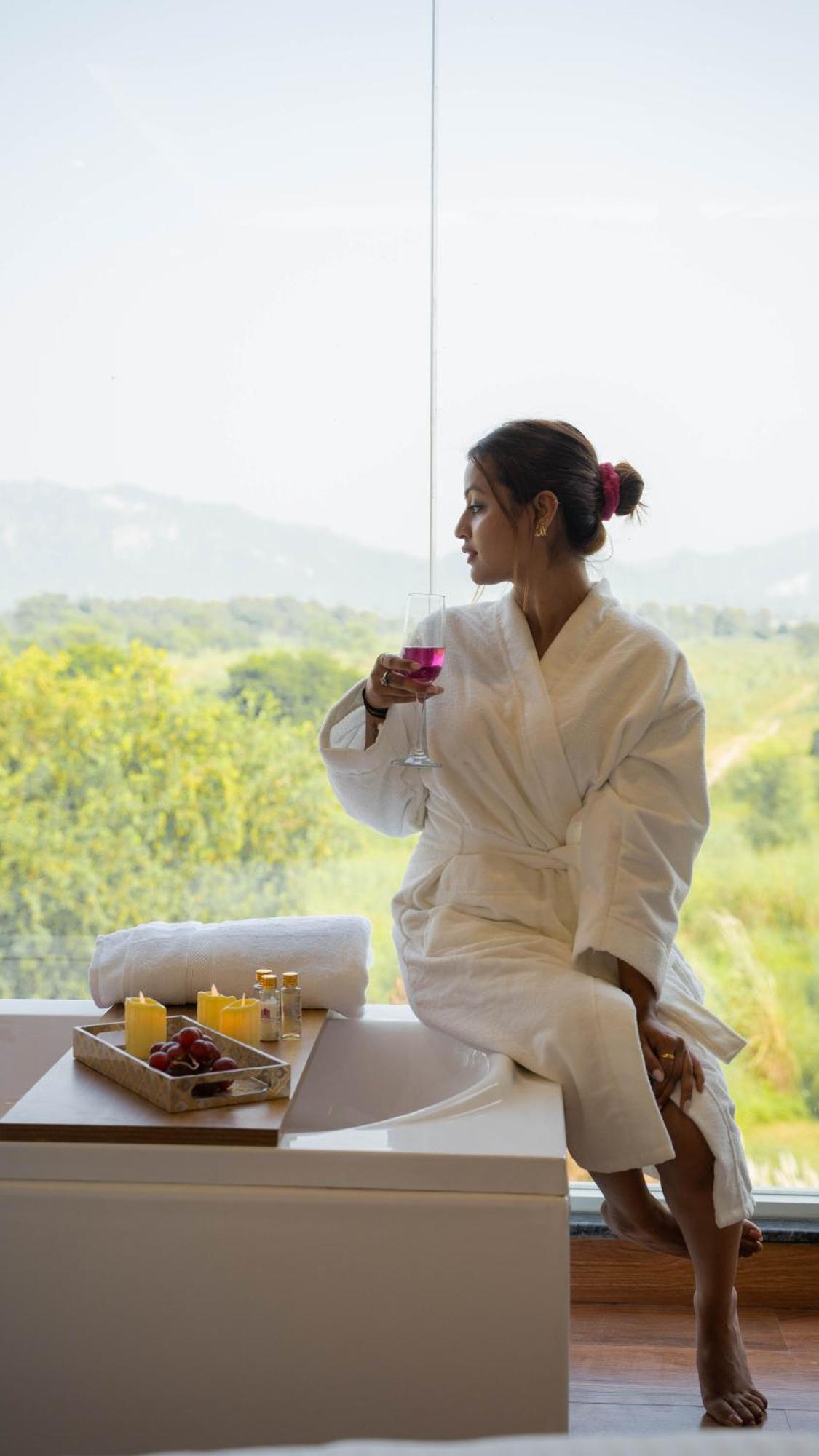 The Ganges Riverside Escape With A Private Ghat Haridwar Room photo